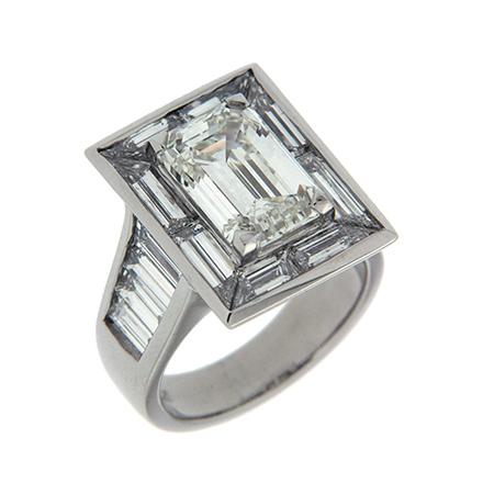 Art deco style engagement rings