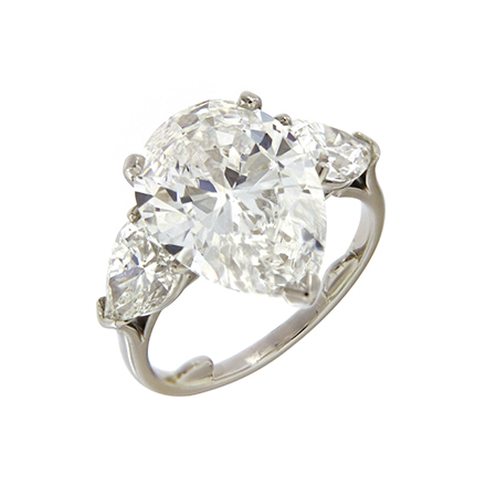 Pear-Cut Diamond Engagement Rings among Celebs